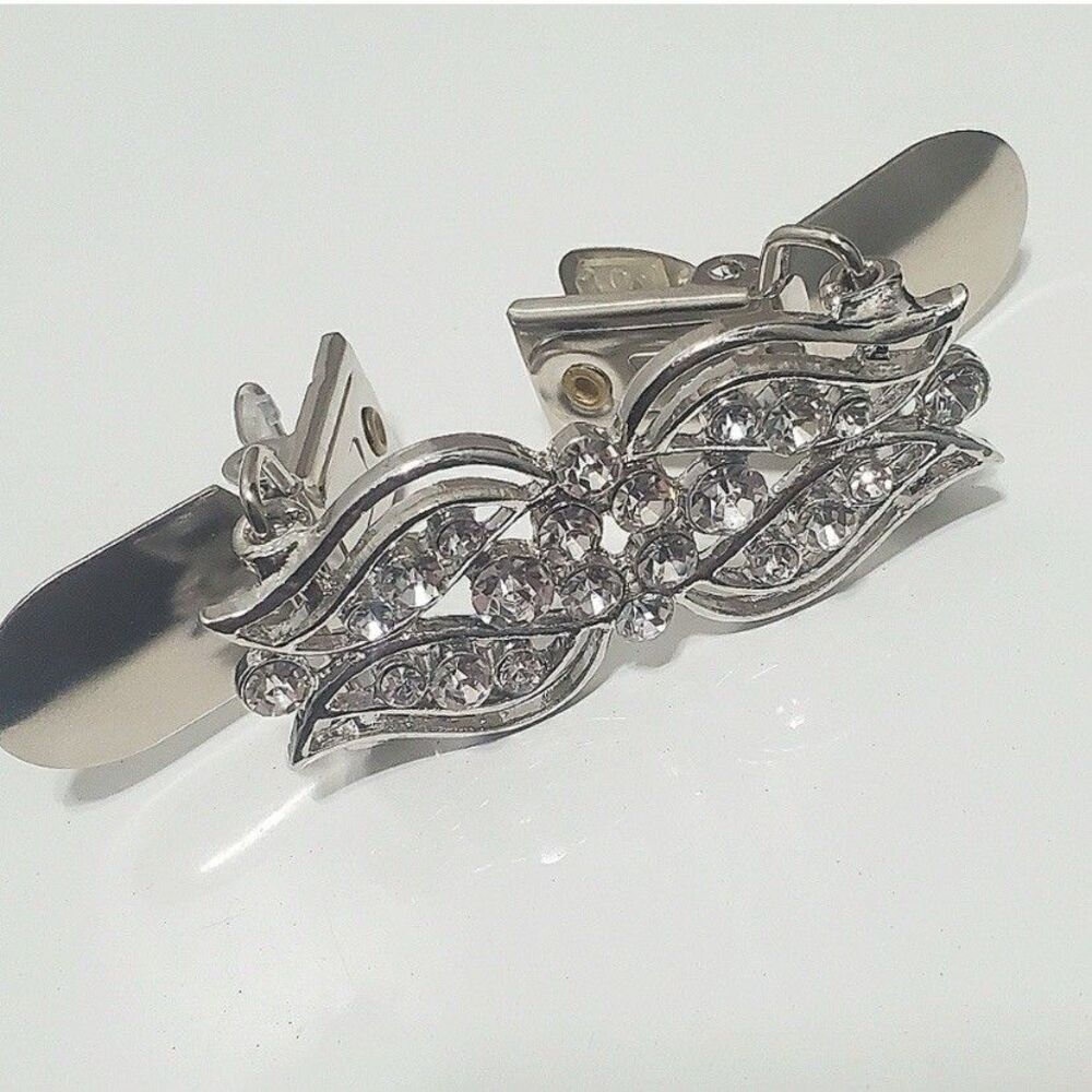 Vintage Art Deco Silver Tone Rhinestone Filigree Brooch Pin